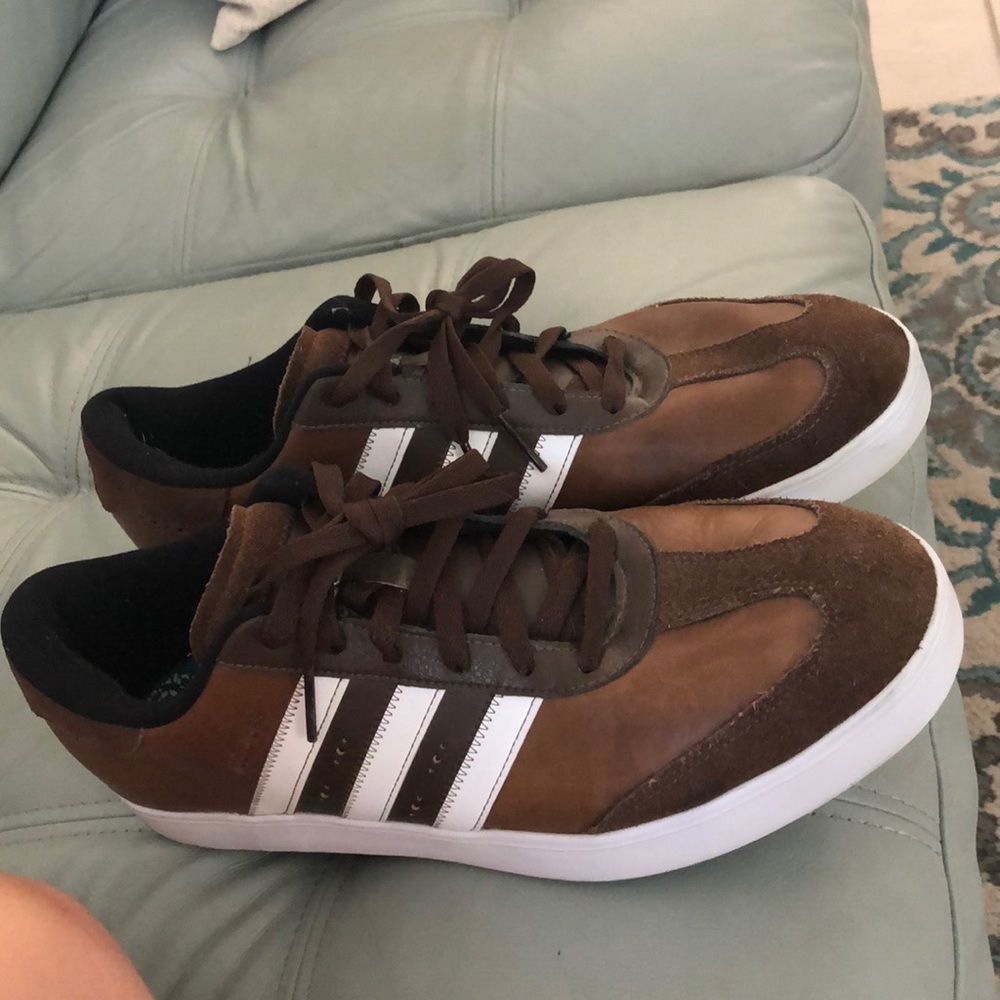 Men’s golf shoes
